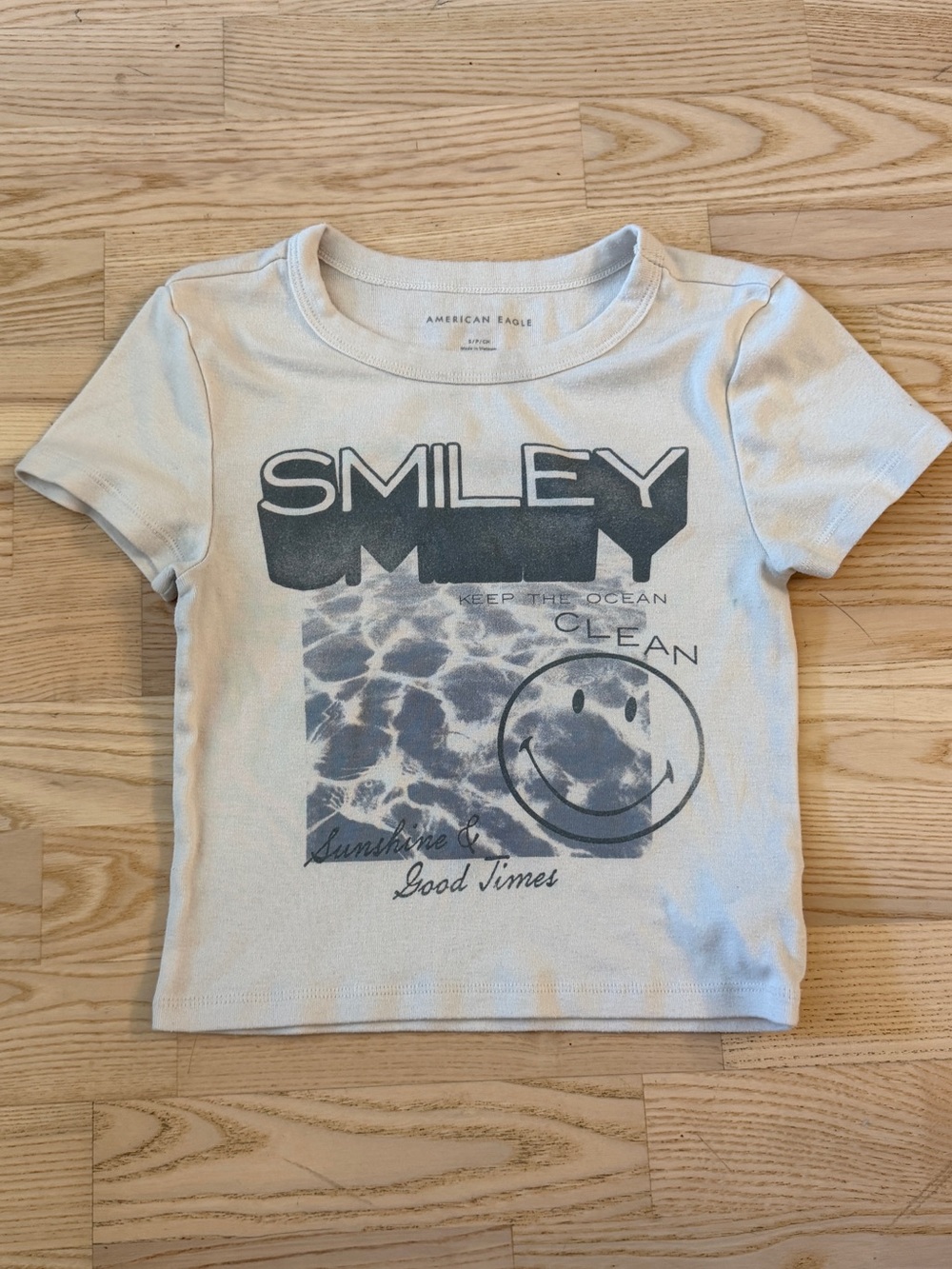 American Eagle Outfitters White Smiley Face Graphic Short Sleeve Baby Tee